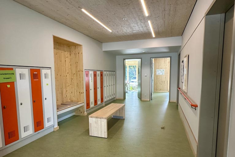 Christophorus - Schule Erfurt, Innenraum, Holzgestaltung
